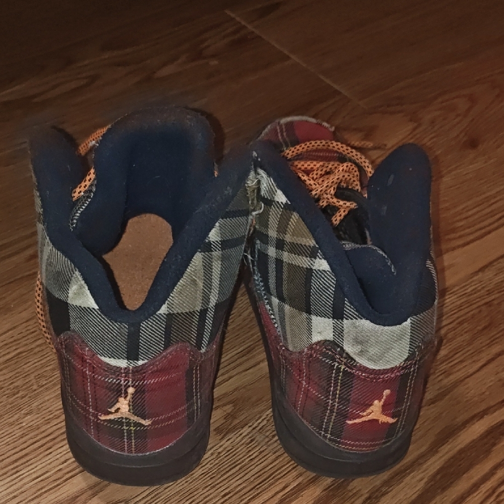 Jordan Kids Plaid Sneakers with Orange Accents - Picture 3 of 3